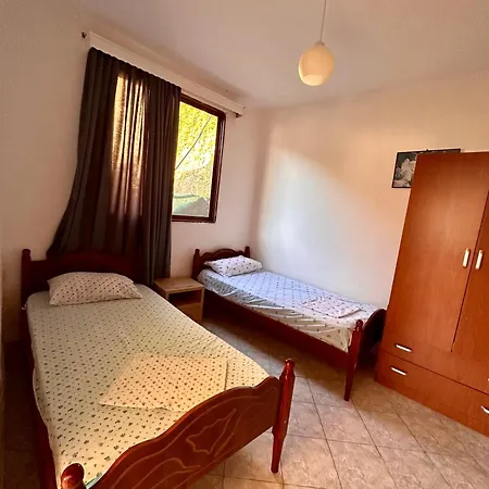 Tony Guest house *