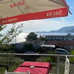 Tony בית הארחה 3*